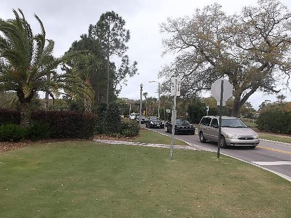 5th image of 150 Belleview Blvd