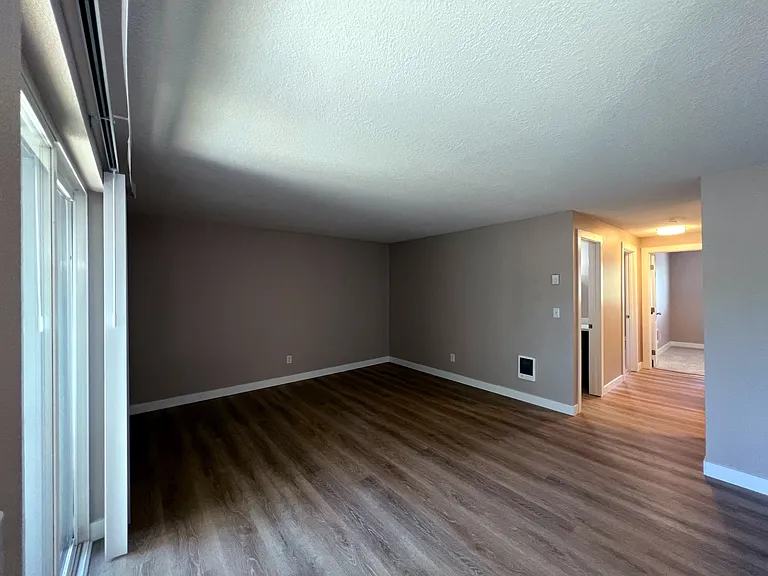 706 Browning Ave S #6 — Photo 11