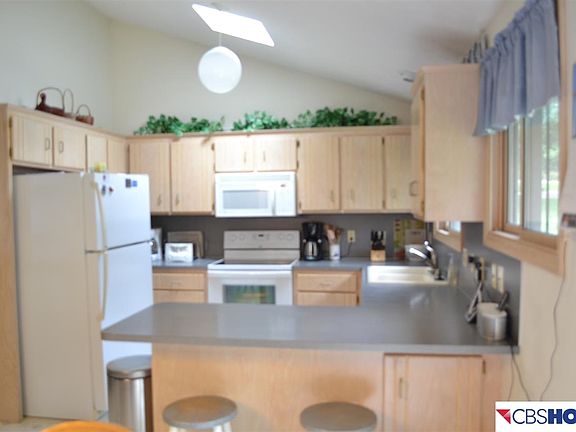 5th image of 9614 Clubhouse Cir