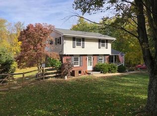 236 Sunset Dr, Beaver Falls, PA 15010