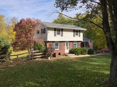 236 Sunset Dr, Beaver Falls, PA, 15010