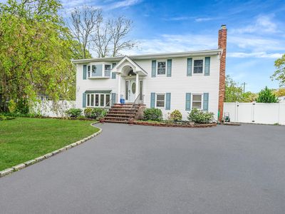 55 Ridgewood Drive, Shirley, NY, 11967