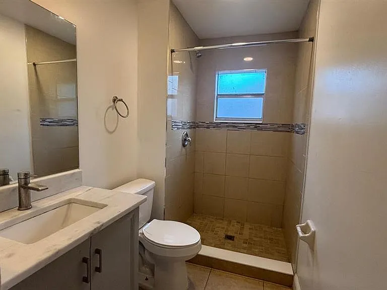 4817 Landover Cir — Photo 31
