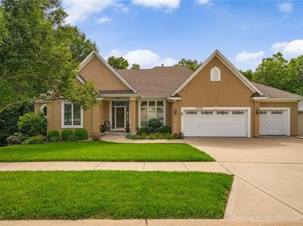 7562 Legler St, Shawnee, KS 66217