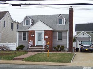 3180 Oceanside Rd, Oceanside, NY 11572