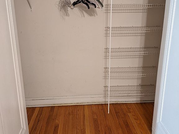 4th image of 423 Wisconsin Ave APT 1W