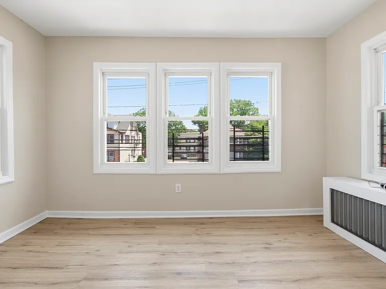 323-325 Myrtle Ave #2 — Photo 8