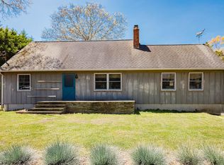 75 Squiretown Rd, Hampton Bays, NY 11946