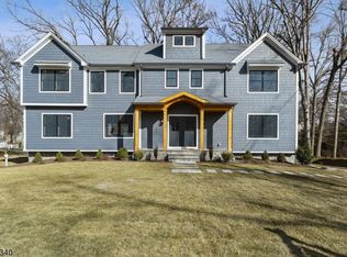 18 Lenape Trl, Chatham, NJ 07928