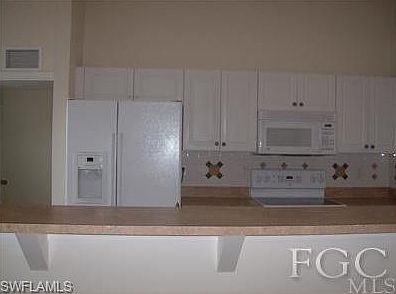 4th image of 2718 NW 22nd Pl