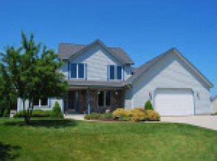 N100W14634 Ridgefield Rd, Germantown, WI 53022