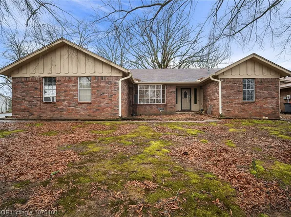 501 M St, Barling, AR 72923