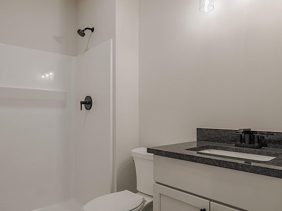3rd image of 13577 Lakeside Blvd