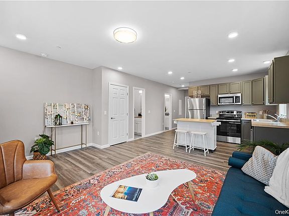 3rd image of 108 N Kensico Ave #2B