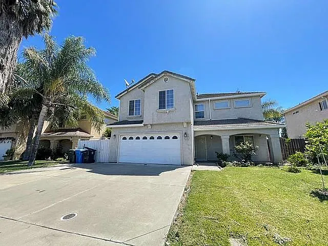 526 Eleni Ln