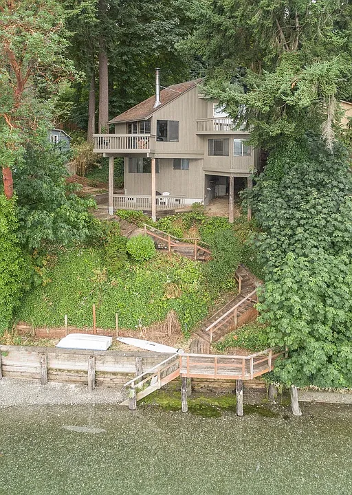 23208 Vashon Hwy SW