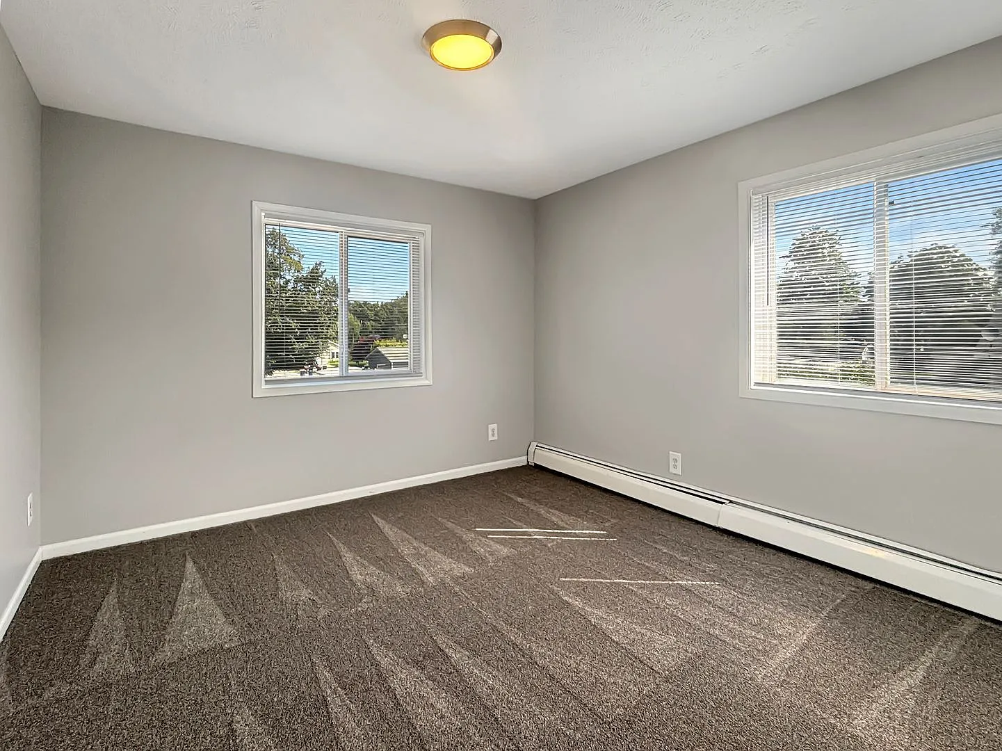 2 bed, 1.0 bath, 700 sqft, $1,295 — Photo 4