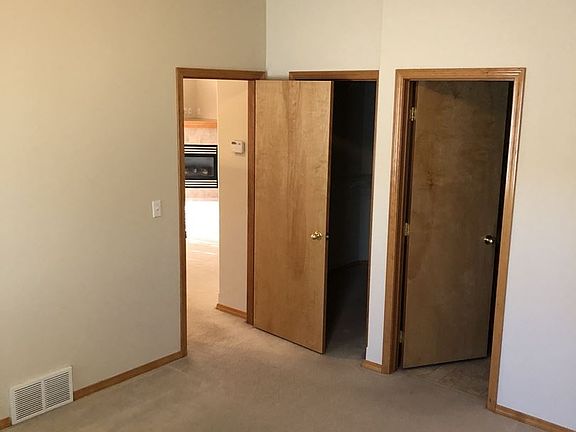5th image of 16004 N Gleneden Dr