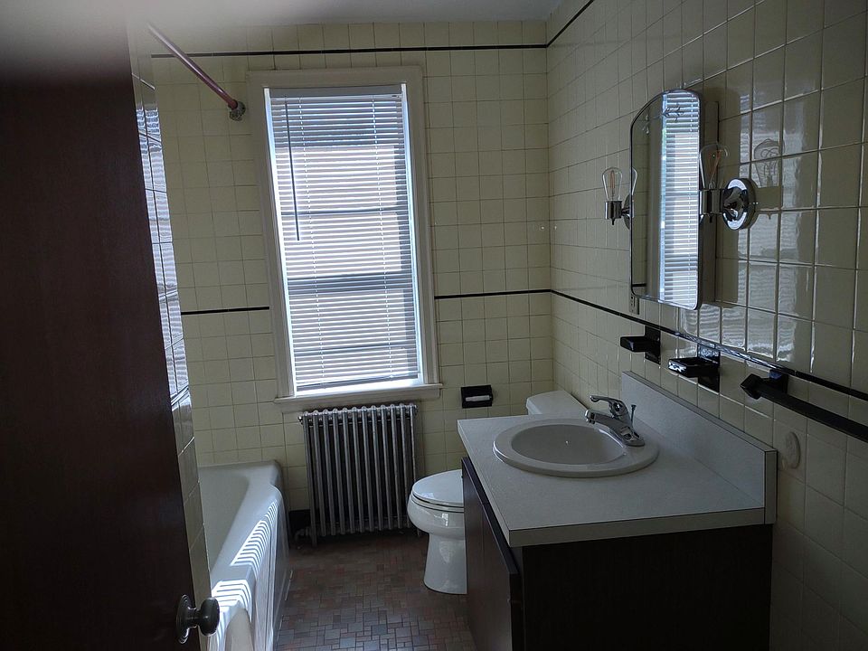 571 Center St Manchester, CT Zillow