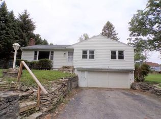 4687 Broad Rd, Syracuse, NY 13215