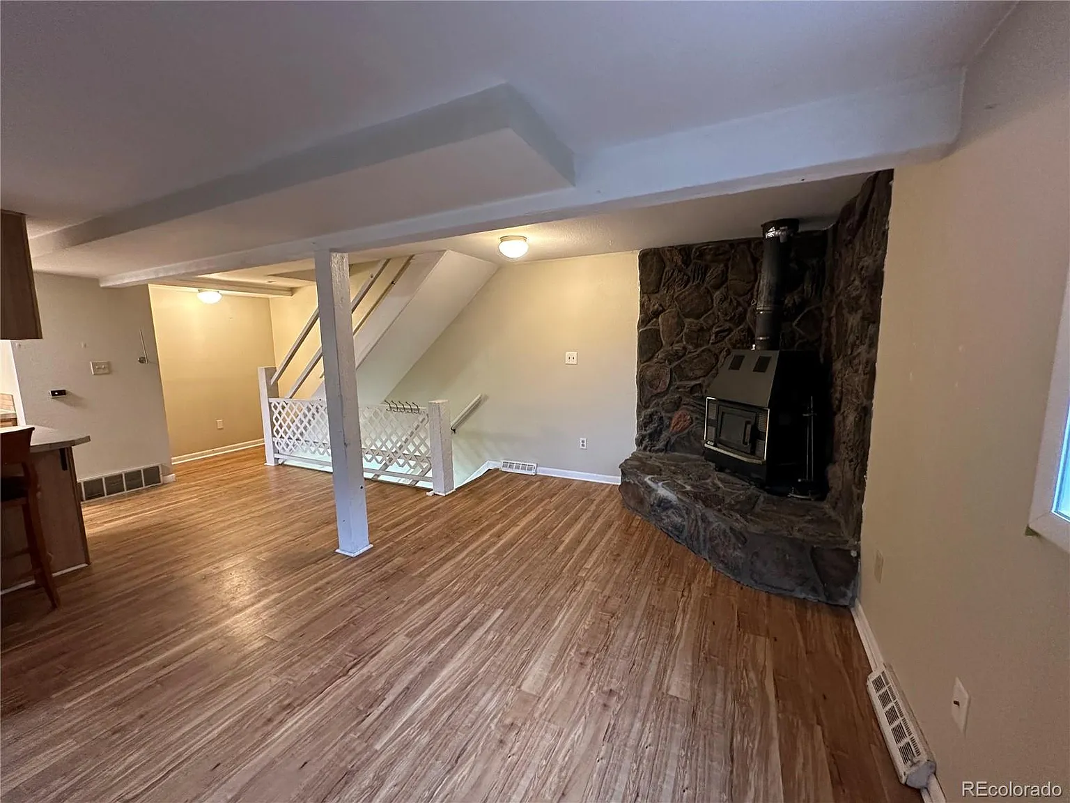 Studio, 900 sqft, $2,100 — Photo 4