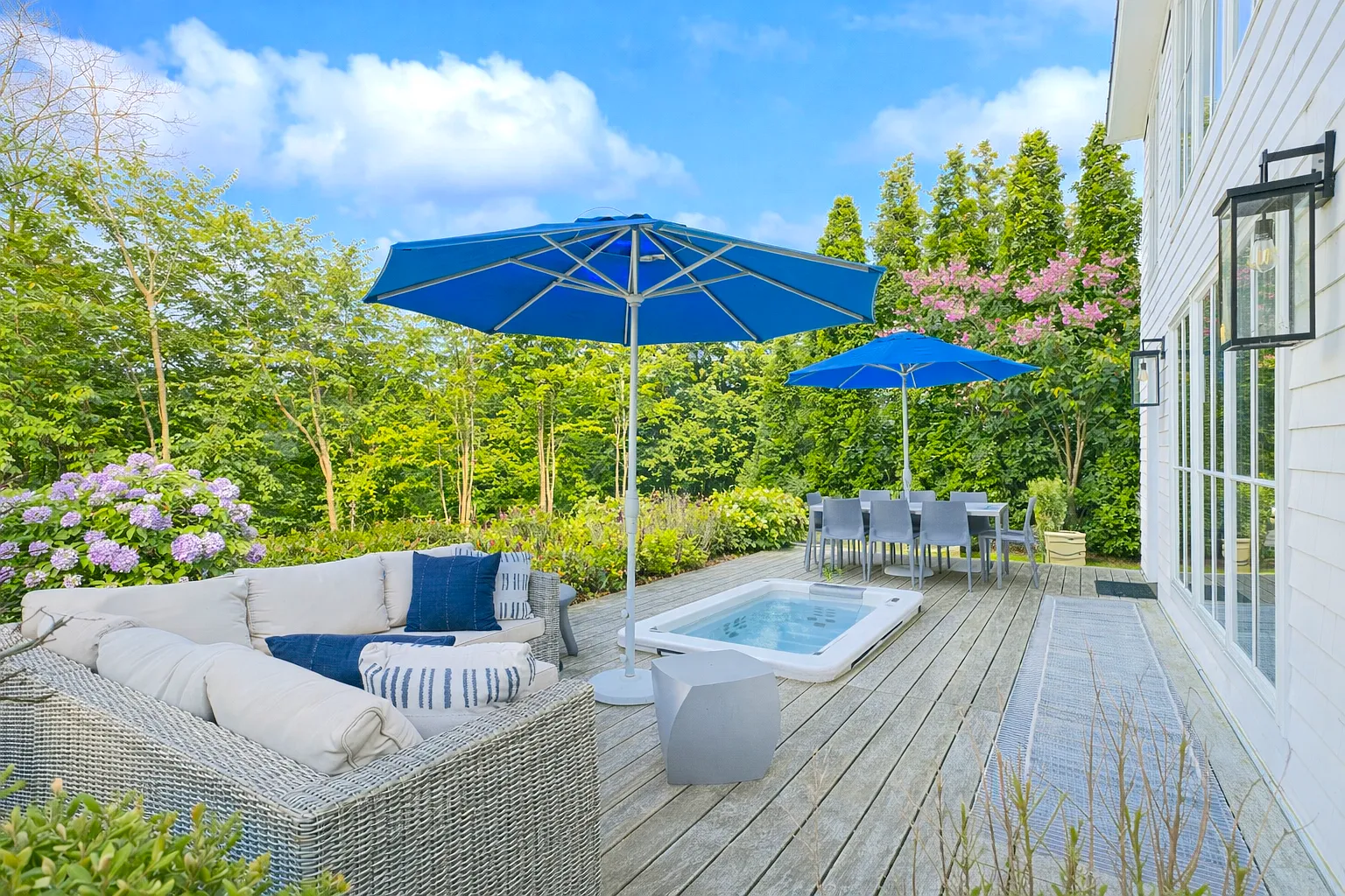 Designer Rental in East Hampton Village — Photo 2