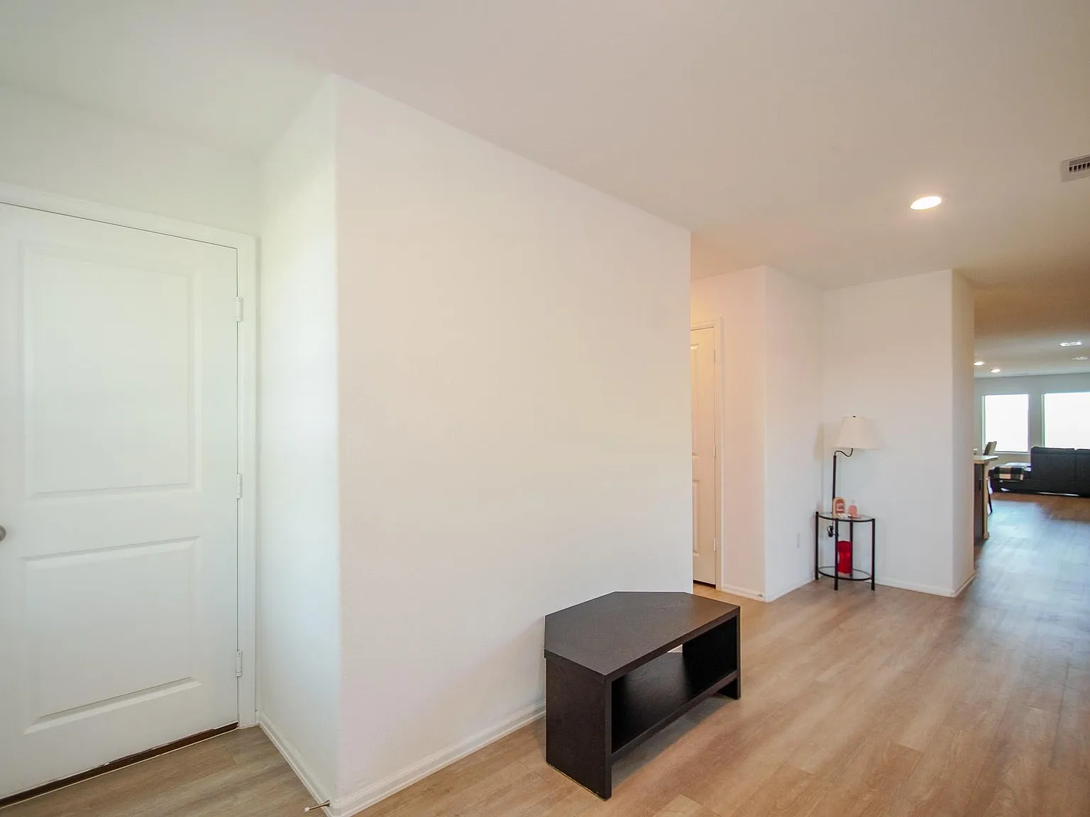 4 bed, 2.5 bath, 1720 sqft, $2,200 — Photo 3