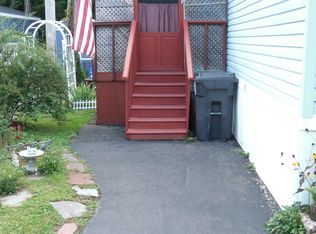 509 McArthur Rd, Latham, NY 12110