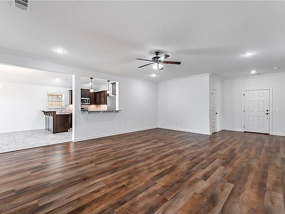 5th image of 530 Aster St