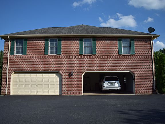 4 Car Garage