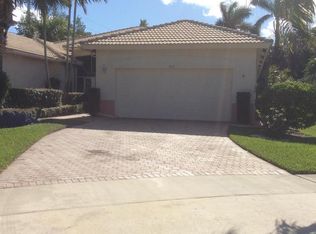 9831 Crescent View Dr S, Boynton Beach, FL 33437