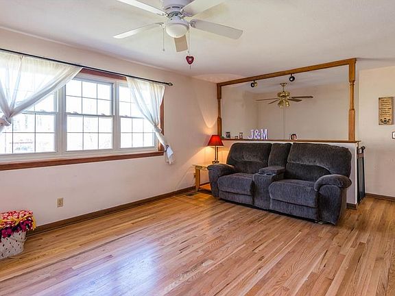 404 Lincoln Green Drive Dayton OH 45449