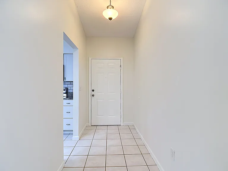 3255 Amherst Ave — Photo 7