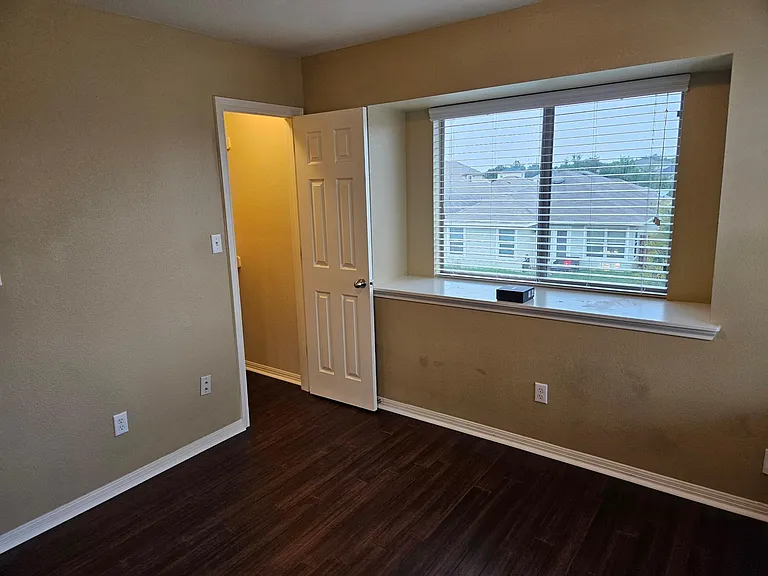 12836 Carillon Way — Photo 34