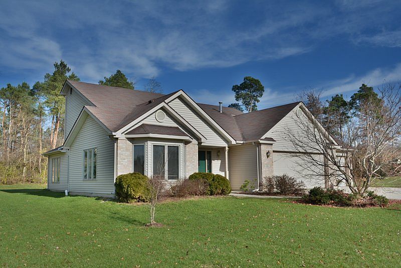 1st image of 116 Lakeview Dr