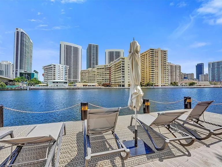 2600 E Hallandale Beach Blvd #T1902 — Photo 94