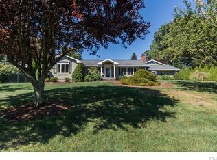 46 Dogwood Dr, Shelton, CT 06484