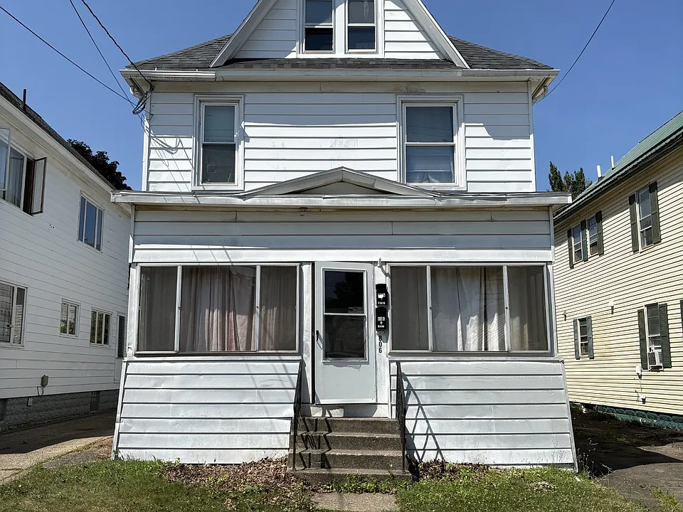 806 Hess Ave #1