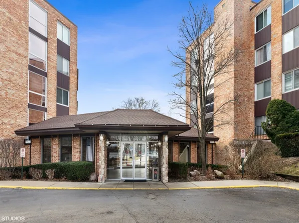 1101 S Hunt Club Dr APT 404, Mount Prospect, IL 60056