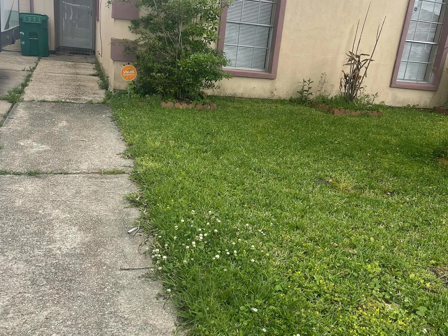 2800 Williamsburg Dr — Photo 3