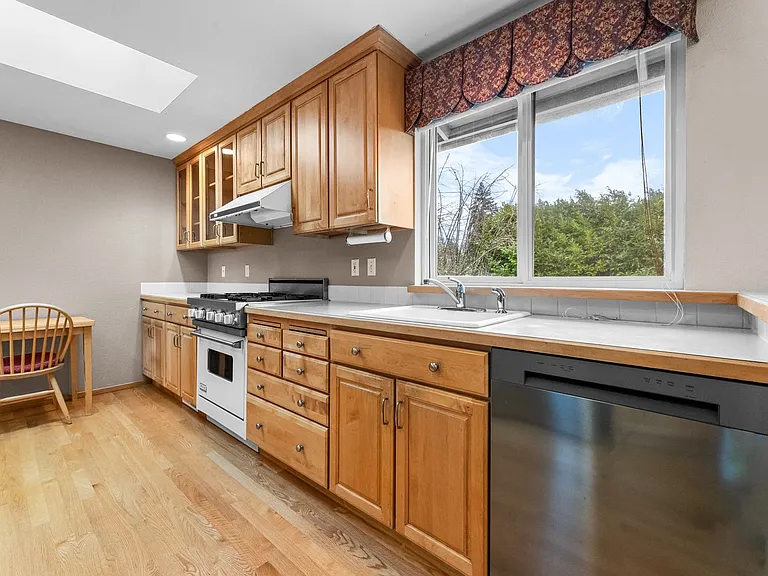 1502 Adams St — Photo 8