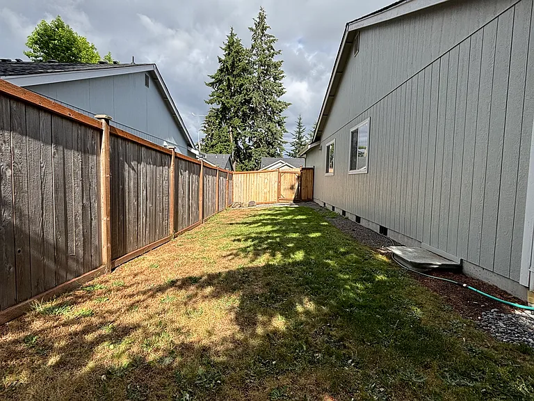 18420 39th Ave E — Photo 19