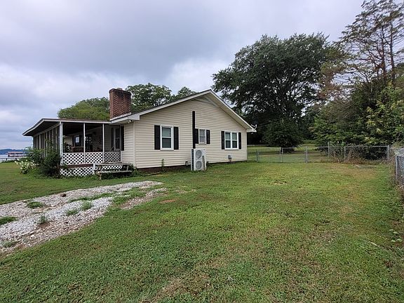 4th image of 822 Old Oak Dr