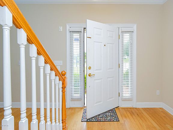4th image of 3346 Millcrest Dr