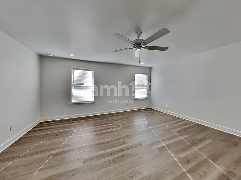 216 Latitia Ln — Photo 9