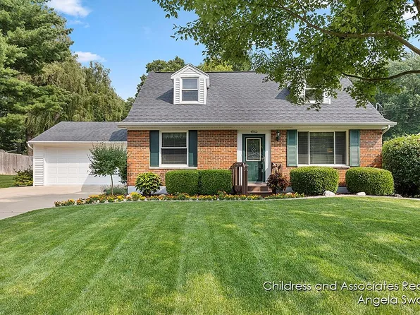 4960 Westshire Dr NW, Comstock Park, MI 49321