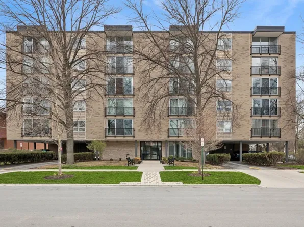 424 Park Ave APT 402, River Forest, IL 60305