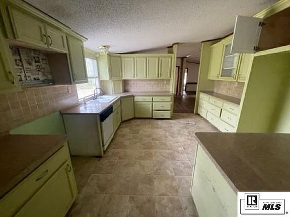 3rd image of 186 Ed Fuller Rd