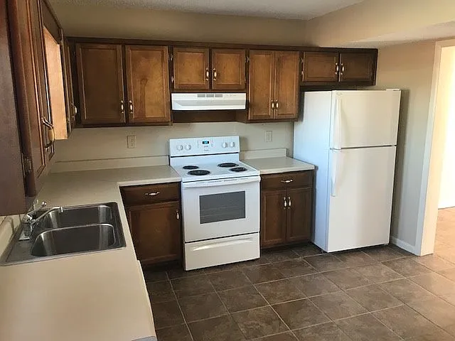 41 Carriage Ln #1-8 — Photo 7