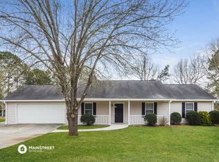 3940 Grove Trl, Loganville, GA 30052